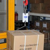 digitale-haengewaage-pce-hs-n-serie-anwendung1-250.jpg