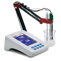 universal-labor-ph-meter-hi-422x-02.jpg